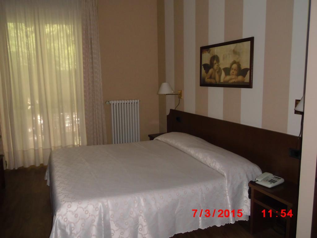 Albergo Ponte Vecchio 케르노비오 객실 사진