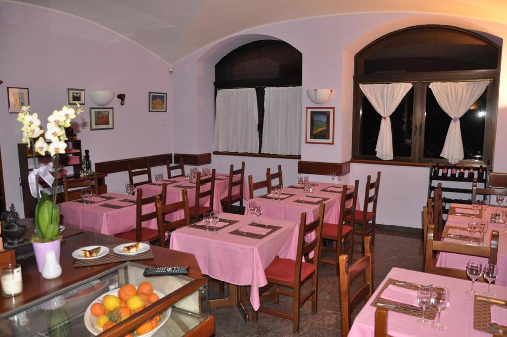Albergo Ponte Vecchio 케르노비오 외부 사진