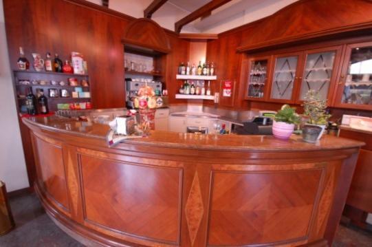 Albergo Ponte Vecchio 케르노비오 외부 사진